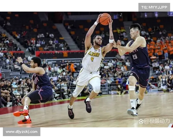 退役战绩定格5分1板 若仍有CBA梦想可与一队携手共赢 退役战绩定格5分1板 若仍有CBA梦想可与一队携手共赢
